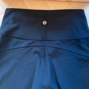lululemon in movement 23” navy blue leggings